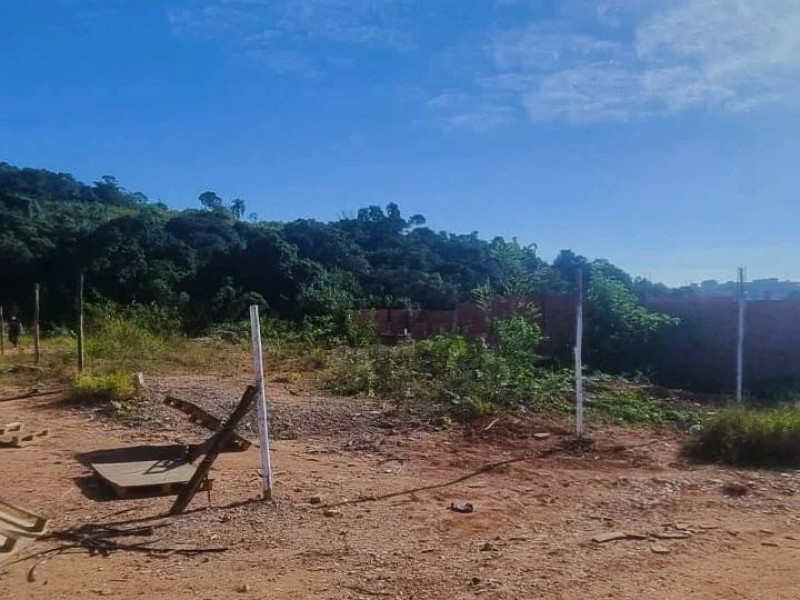 Lote a venda em Carapicuiba